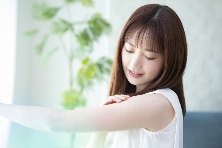 片方だけワキガの臭い 左右非対称の原因とは 片方だけワキガの臭い 左右非対称の原因とは